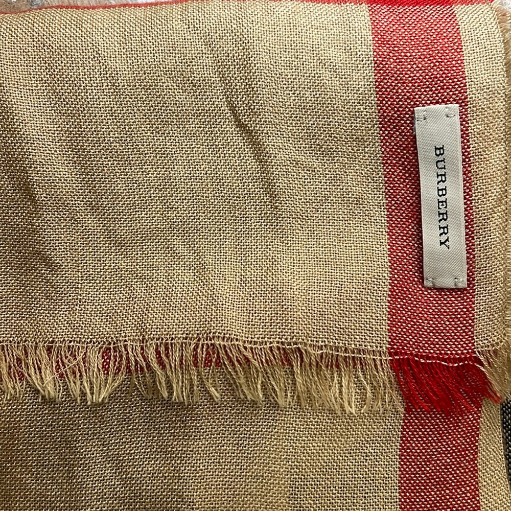 BURBERRY